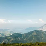 Am Feuerkogel By Landluft *